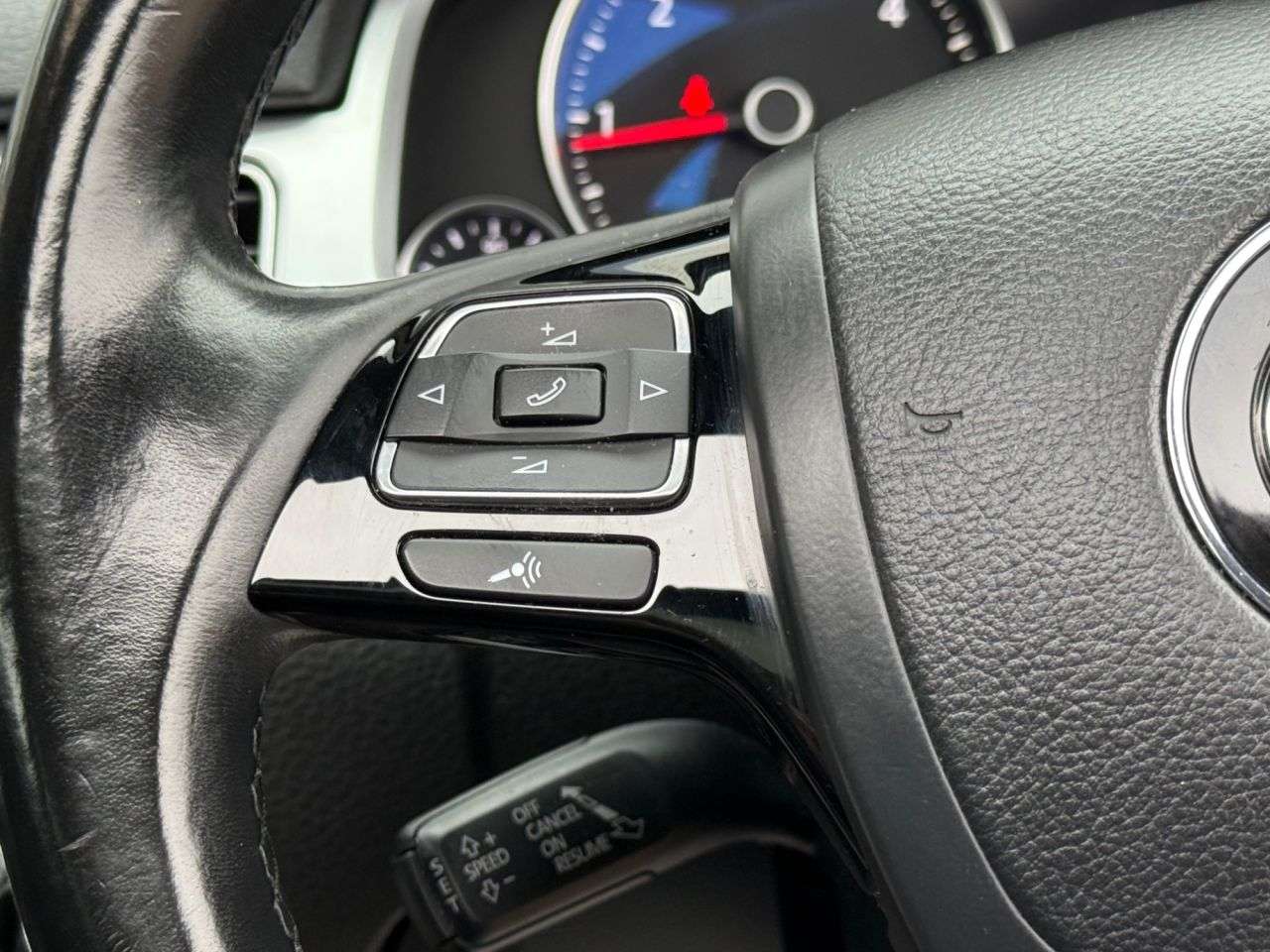 2016 VOLKSWAGEN TOUAREG 2016 VOLKSWAGEN TOUAREG