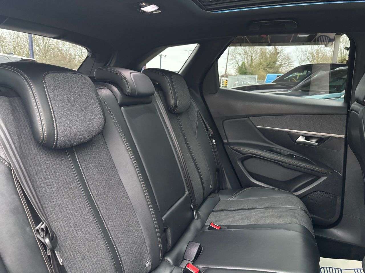 2019 PEUGEOT 3008 2019 PEUGEOT 3008