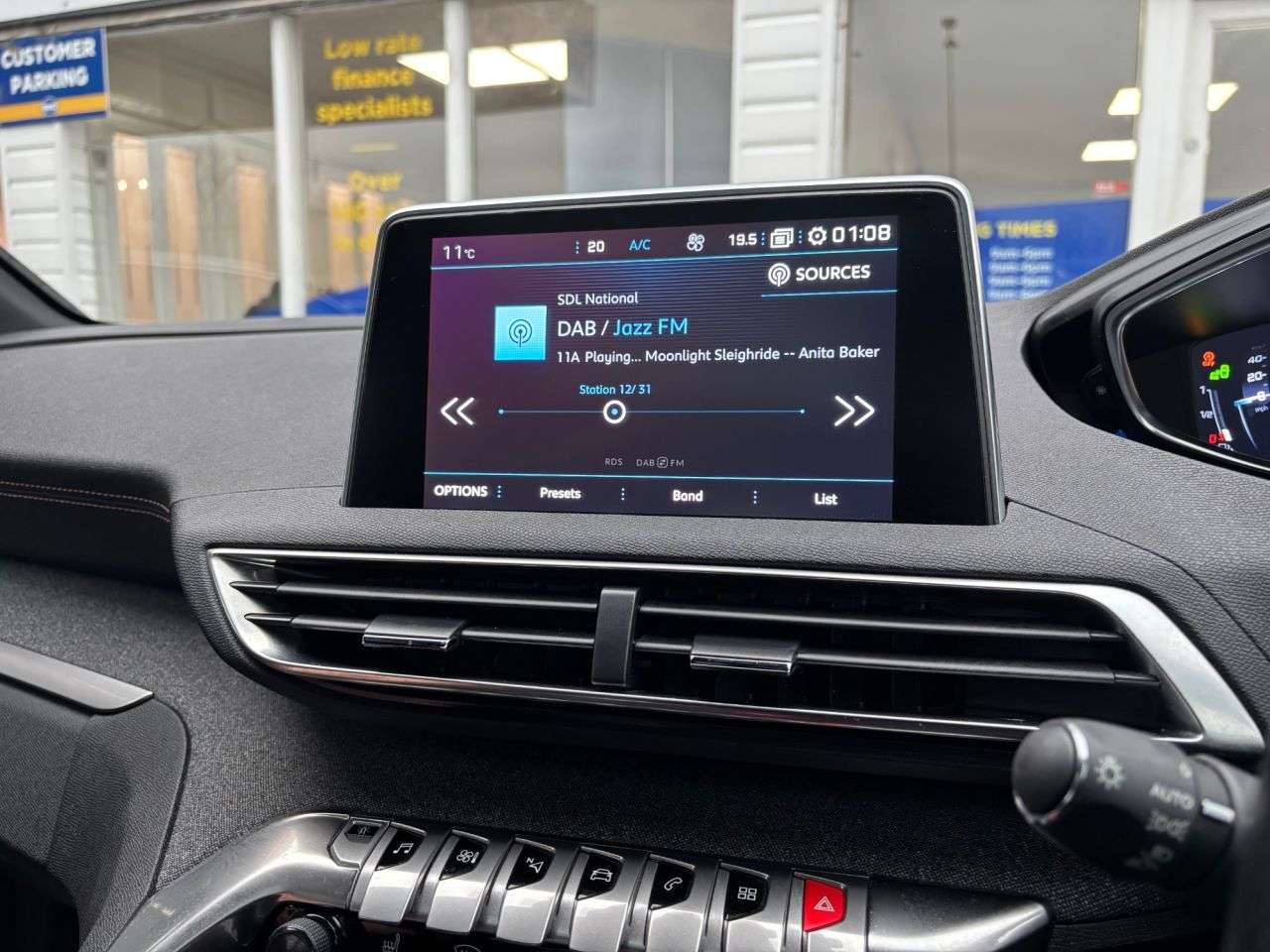 2019 PEUGEOT 3008 2019 PEUGEOT 3008