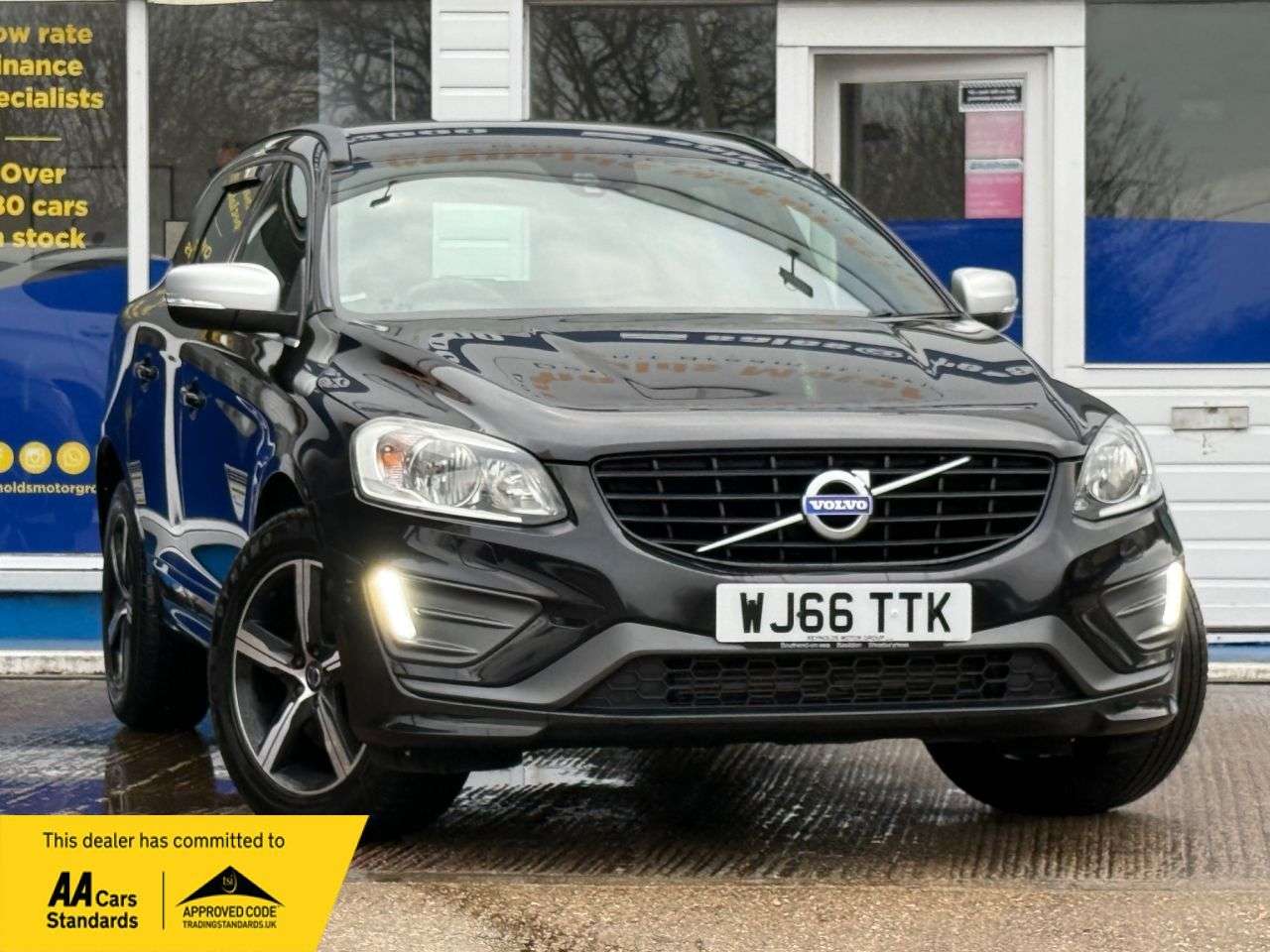 A 2016 VOLVO XC60 2.4 D5 R-Design Nav SUV 5dr Diesel Auto AWD Euro 6 (s/s) (220 ps) 3 PREVIOU A 2016 VOLVO XC60 2.4 D5 R-Design Nav SUV 5dr Diesel Auto AWD Euro 6 (s/s) (220 ps) 3 PREVIOU
