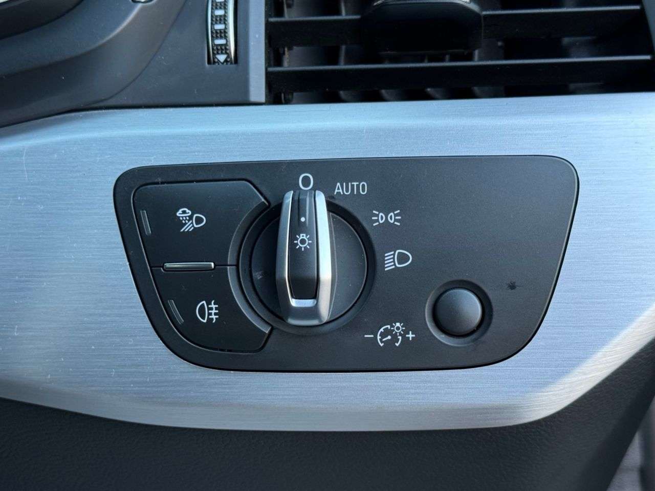 2019 AUDI A4 AVANT 2019 AUDI A4 AVANT