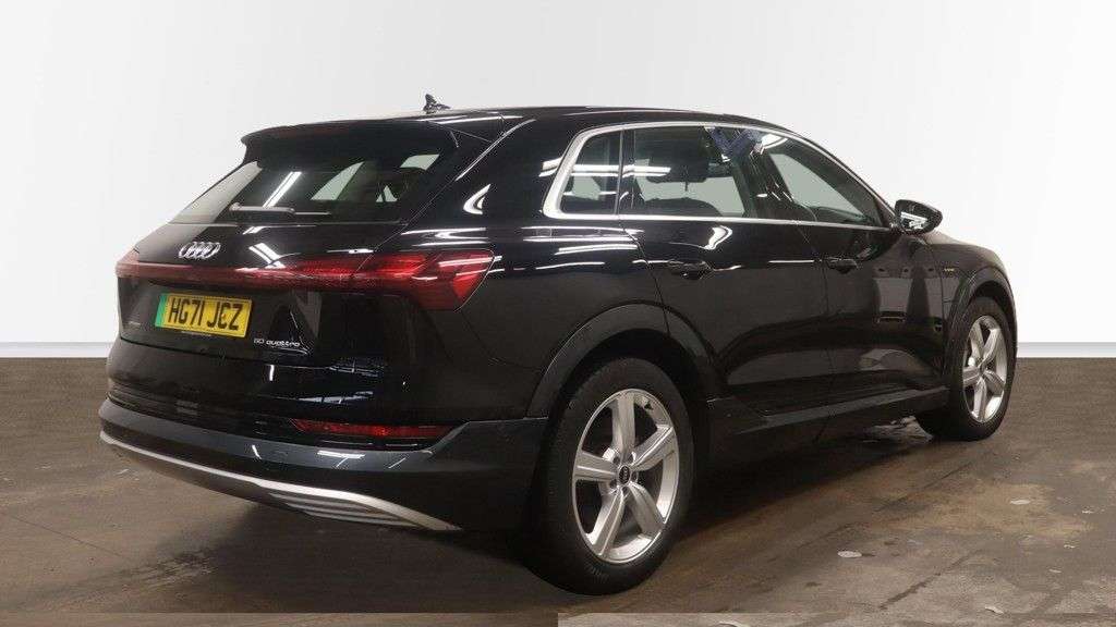 2022 AUDI E-TRON 2022 AUDI E-TRON