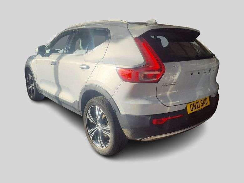 2021 VOLVO XC40 2021 VOLVO XC40