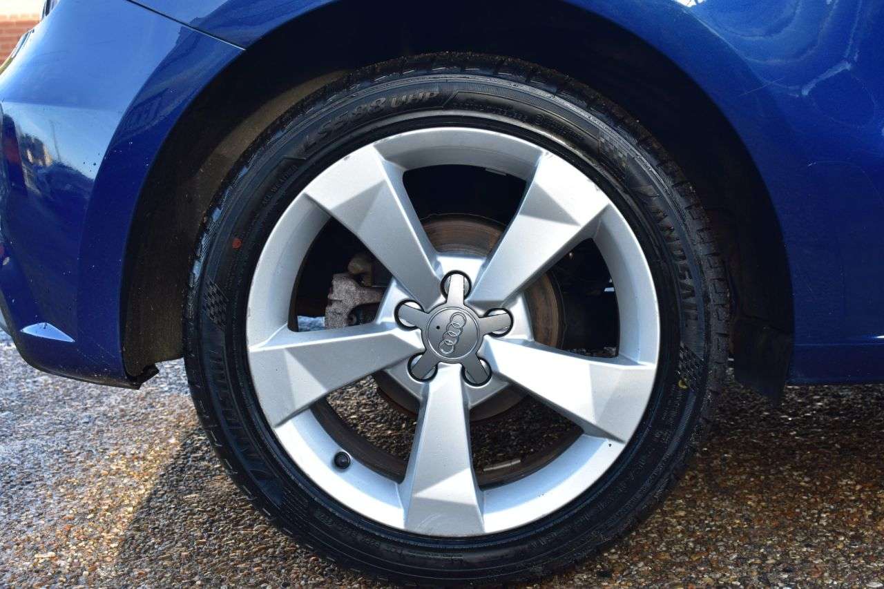 2017 AUDI A1 2017 AUDI A1