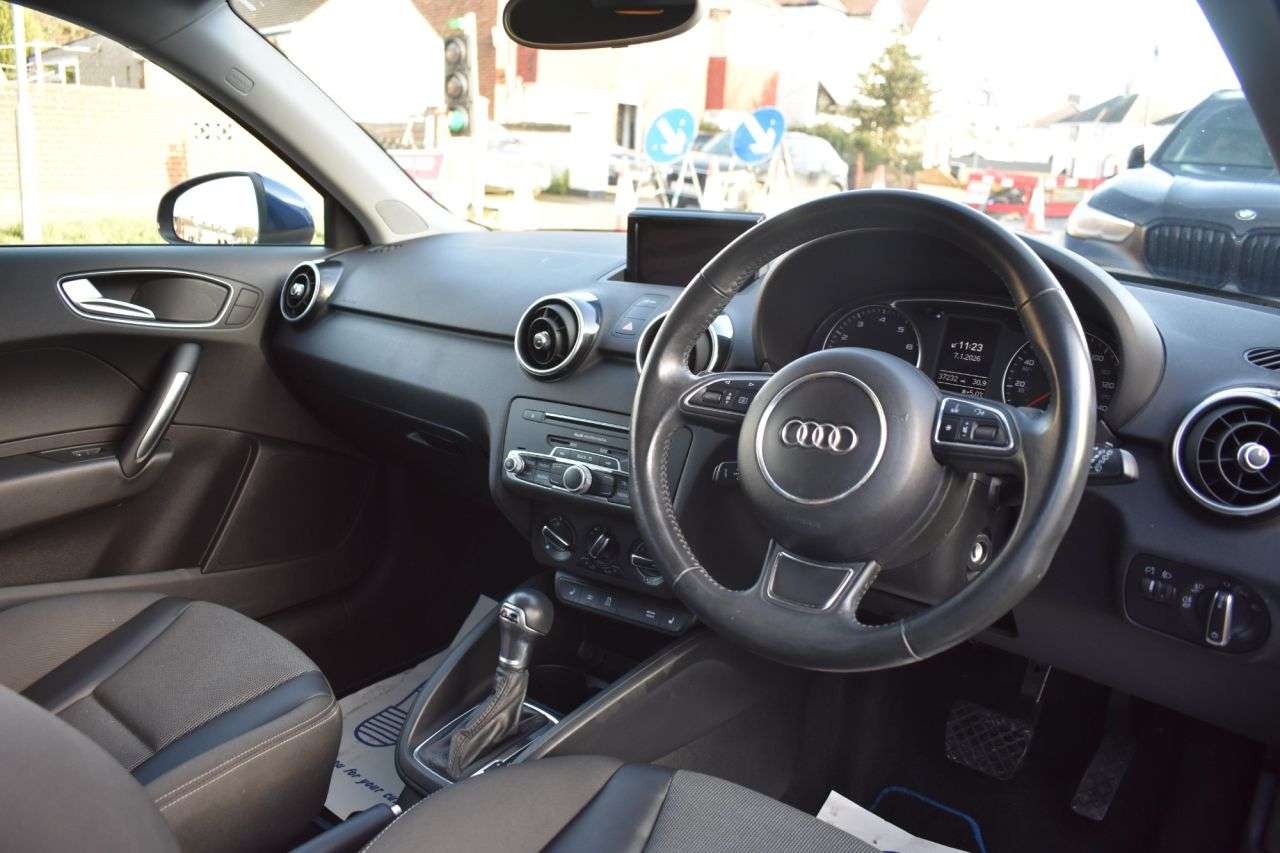 2017 AUDI A1 2017 AUDI A1