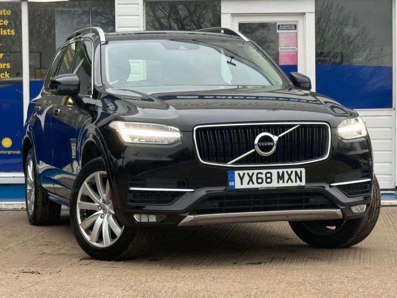 A 2018 VOLVO XC90 2.0 D5 PowerPulse Momentum SUV 5dr Diesel Auto 4WD Euro 6 (s/s) (235 ps) HD A 2018 VOLVO XC90 2.0 D5 PowerPulse Momentum SUV 5dr Diesel Auto 4WD Euro 6 (s/s) (235 ps) HD
