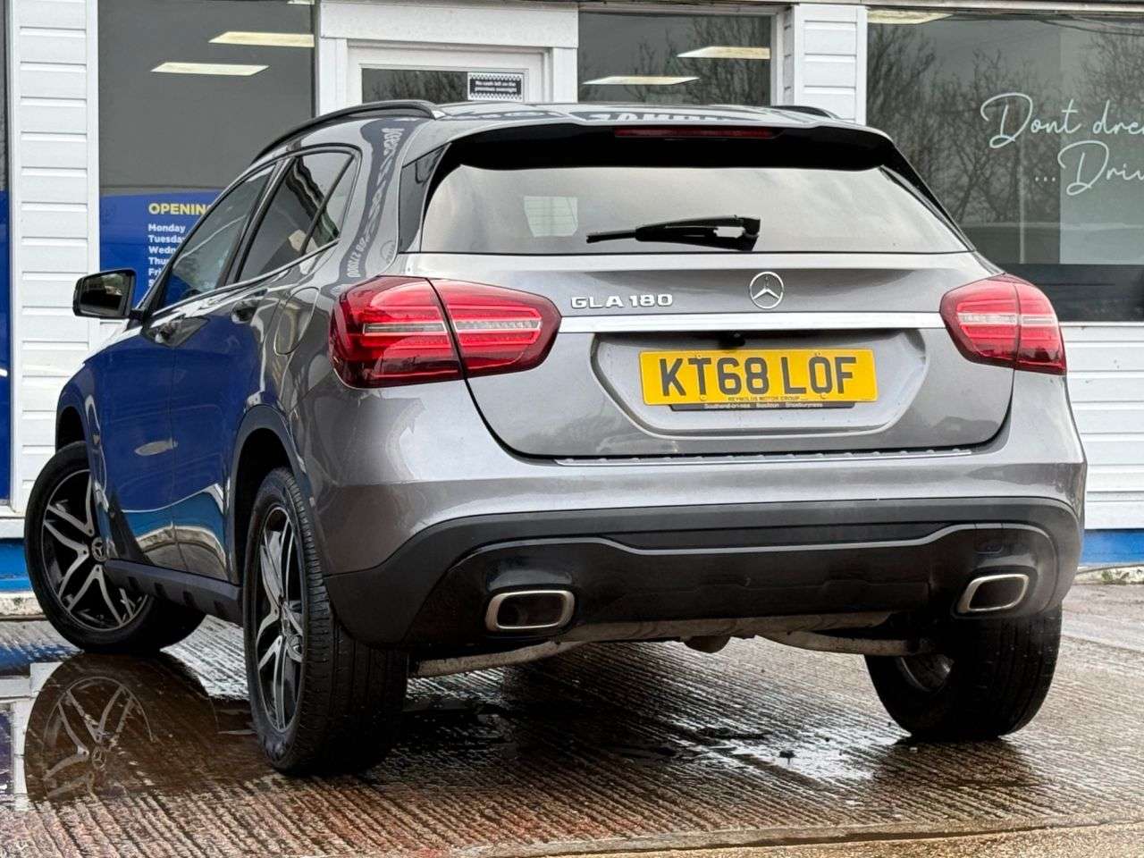 2018 MERCEDES-BENZ 180 2018 MERCEDES-BENZ 180