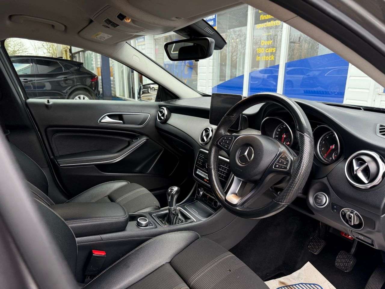 A 2018 MERCEDES-BENZ GLA 1.6 GLA180 Urban Edition SUV 5dr Petrol Manual Euro 6 (s/s) (122 ps) PETROL A 2018 MERCEDES-BENZ GLA 1.6 GLA180 Urban Edition SUV 5dr Petrol Manual Euro 6 (s/s) (122 ps) PETROL