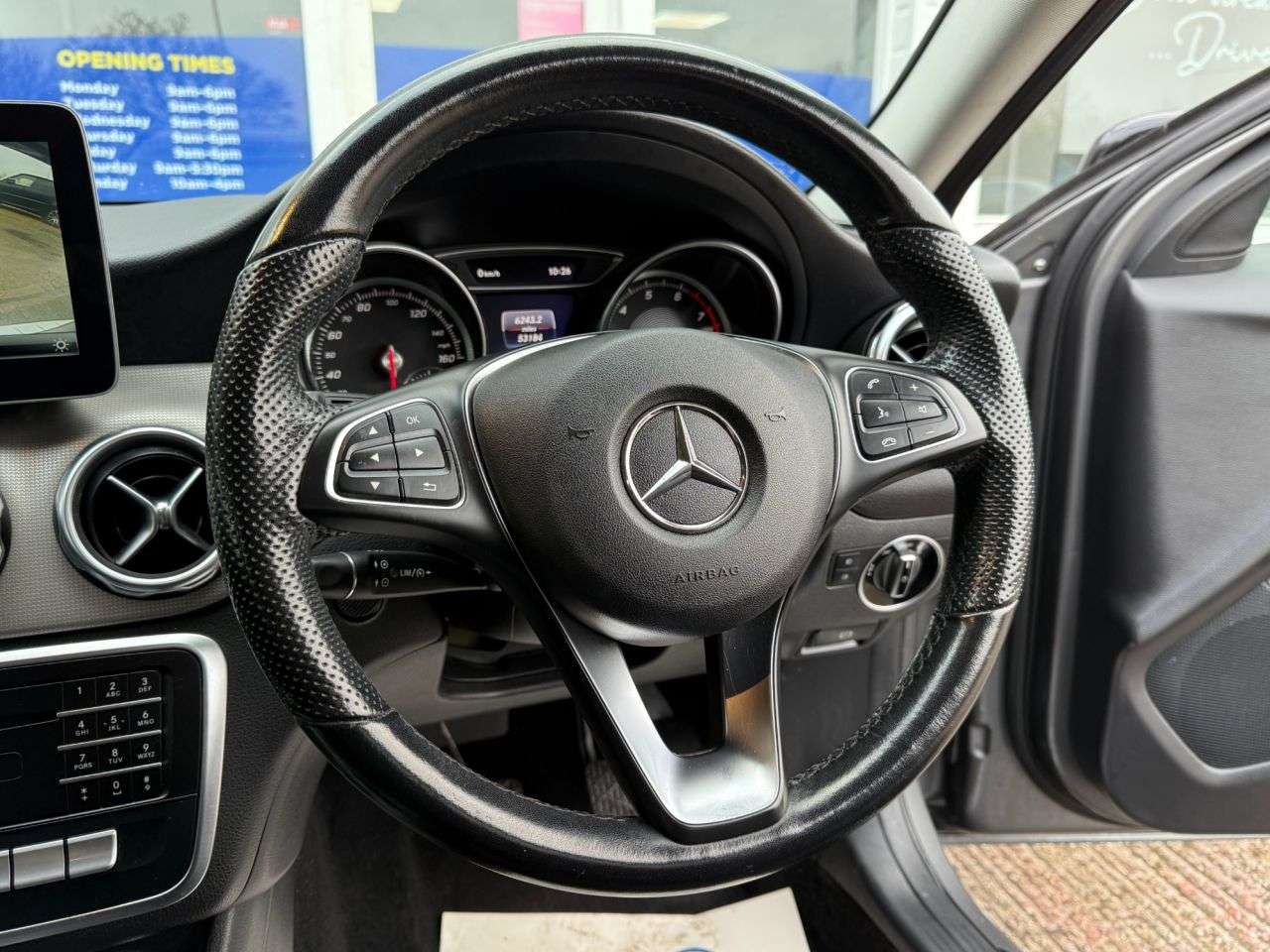 2018 MERCEDES-BENZ 180 2018 MERCEDES-BENZ 180