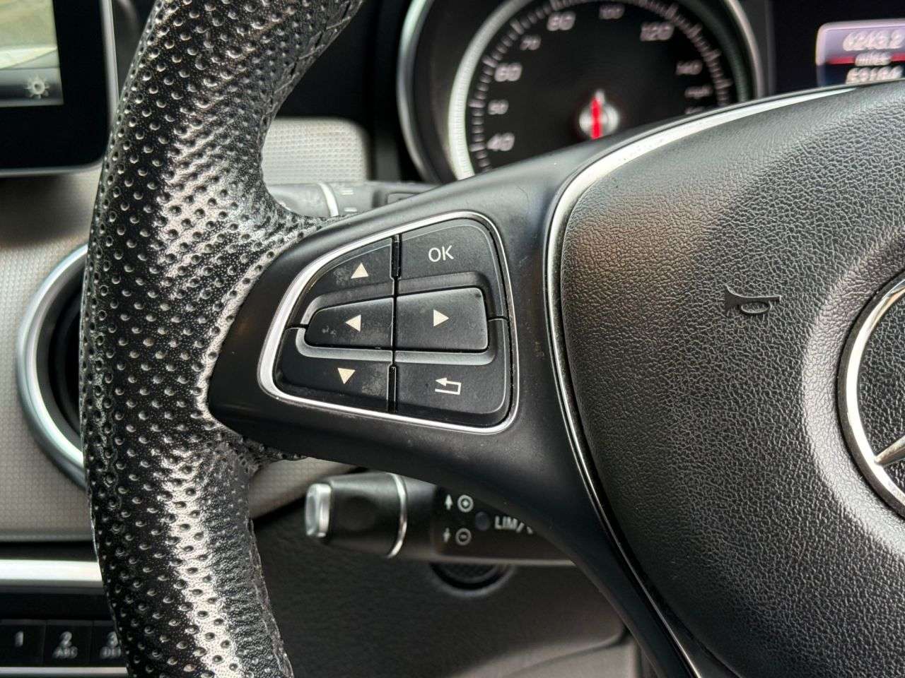 2018 MERCEDES-BENZ 180 2018 MERCEDES-BENZ 180