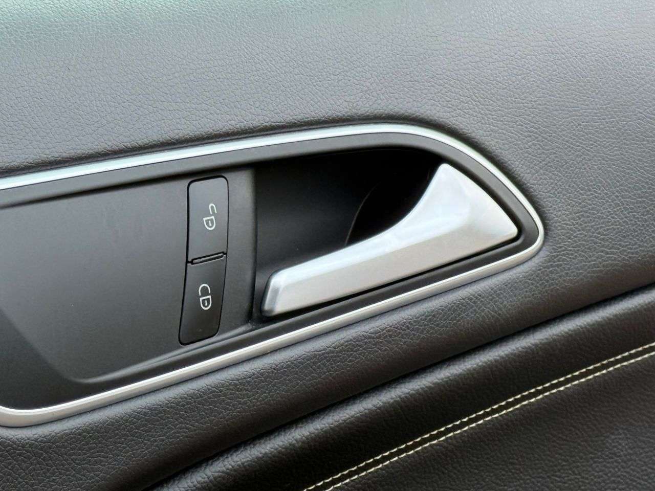 2018 MERCEDES-BENZ 180 2018 MERCEDES-BENZ 180