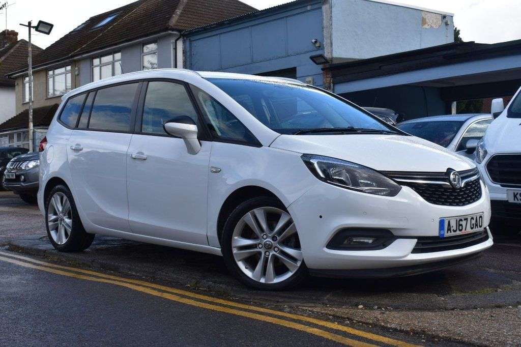 A 2018 VAUXHALL ZAFIRA TOURER 1.4i Turbo SRi Nav MPV 5dr Petrol Manual Euro 6 (140 ps) 7 SEATS FULL BLACK A 2018 VAUXHALL ZAFIRA TOURER 1.4i Turbo SRi Nav MPV 5dr Petrol Manual Euro 6 (140 ps) 7 SEATS FULL BLACK