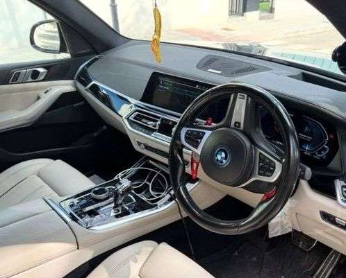 A 2021 BMW X5 3.0 45e 24kWh M Sport SUV PETROL PLUG IN HYBRID AUTOMATIC X-DRIVE 394ps HEA A 2021 BMW X5 3.0 45e 24kWh M Sport SUV PETROL PLUG IN HYBRID AUTOMATIC X-DRIVE 394ps HEA