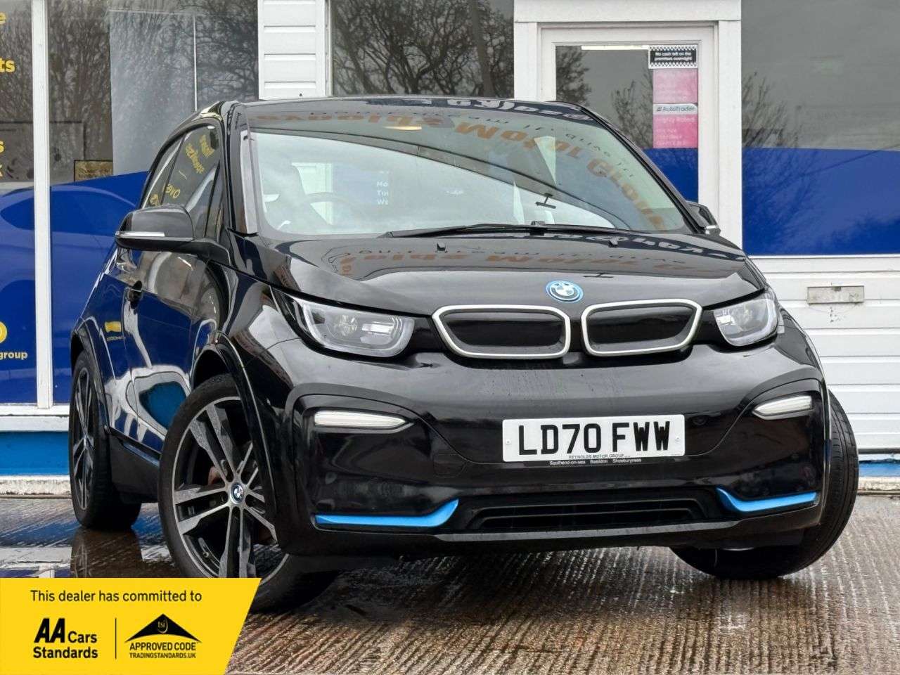 A 2020 BMW I3 42.2kWh S Hatchback 5dr Electric Auto (184 ps) FULL ELECTRIC / APPLE CAR PL A 2020 BMW I3 42.2kWh S Hatchback 5dr Electric Auto (184 ps) FULL ELECTRIC / APPLE CAR PL