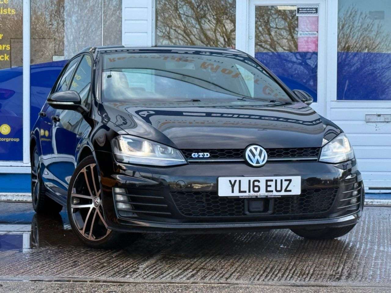 A 2016 VOLKSWAGEN GOLF 2.0 TDI BlueMotion Tech GTD Hatchback 5dr Diesel Manual Euro 6 (s/s) (184 p A 2016 VOLKSWAGEN GOLF 2.0 TDI BlueMotion Tech GTD Hatchback 5dr Diesel Manual Euro 6 (s/s) (184 p