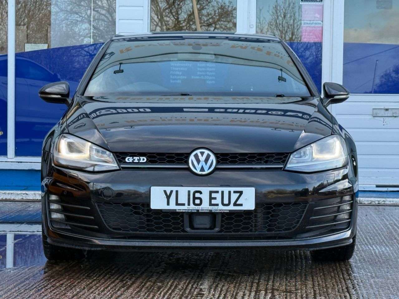 A 2016 VOLKSWAGEN GOLF 2.0 TDI BlueMotion Tech GTD Hatchback 5dr Diesel Manual Euro 6 (s/s) (184 p A 2016 VOLKSWAGEN GOLF 2.0 TDI BlueMotion Tech GTD Hatchback 5dr Diesel Manual Euro 6 (s/s) (184 p