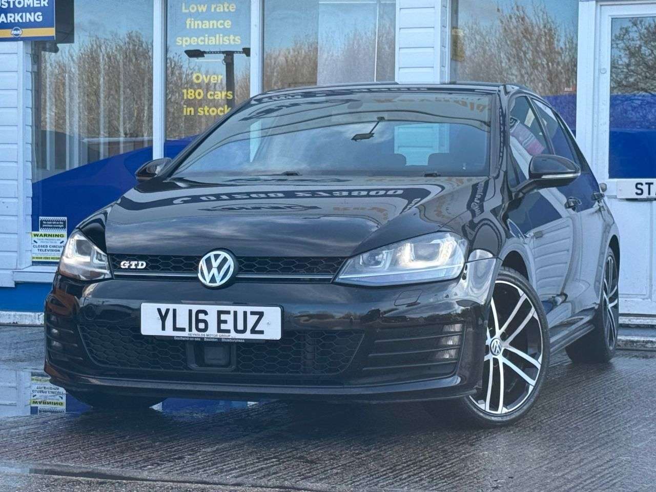 A 2016 VOLKSWAGEN GOLF 2.0 TDI BlueMotion Tech GTD Hatchback 5dr Diesel Manual Euro 6 (s/s) (184 p A 2016 VOLKSWAGEN GOLF 2.0 TDI BlueMotion Tech GTD Hatchback 5dr Diesel Manual Euro 6 (s/s) (184 p