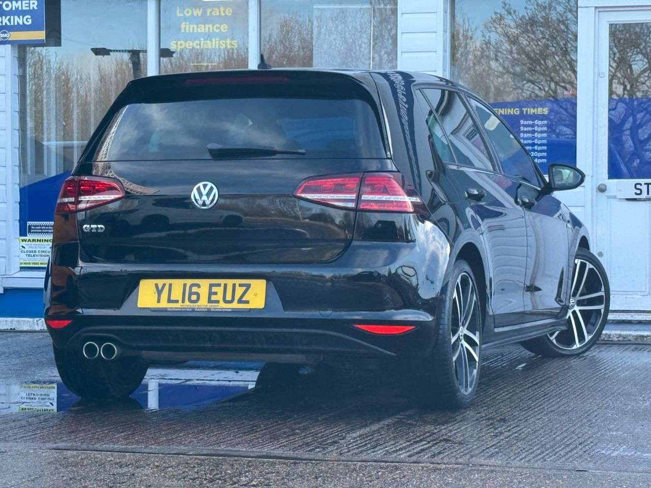 2016 VOLKSWAGEN GOLF 2016 VOLKSWAGEN GOLF