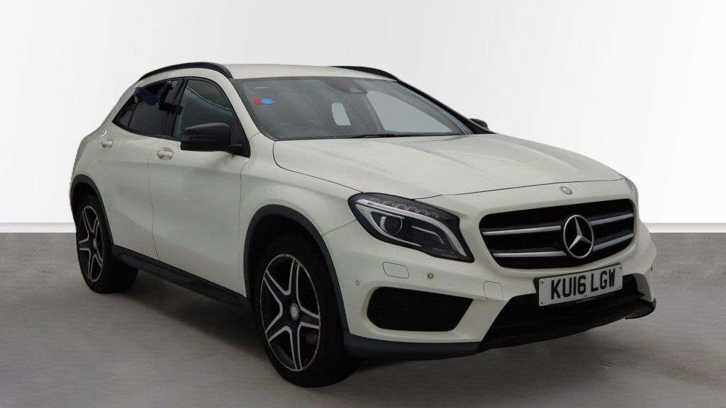 A 2016 MERCEDES-BENZ 180 2.1 GLA220d AMG Line (Premium) SUV 5dr Diesel 7G-DCT 4MATIC Euro 6 (s/s) (1 A 2016 MERCEDES-BENZ 180 2.1 GLA220d AMG Line (Premium) SUV 5dr Diesel 7G-DCT 4MATIC Euro 6 (s/s) (1