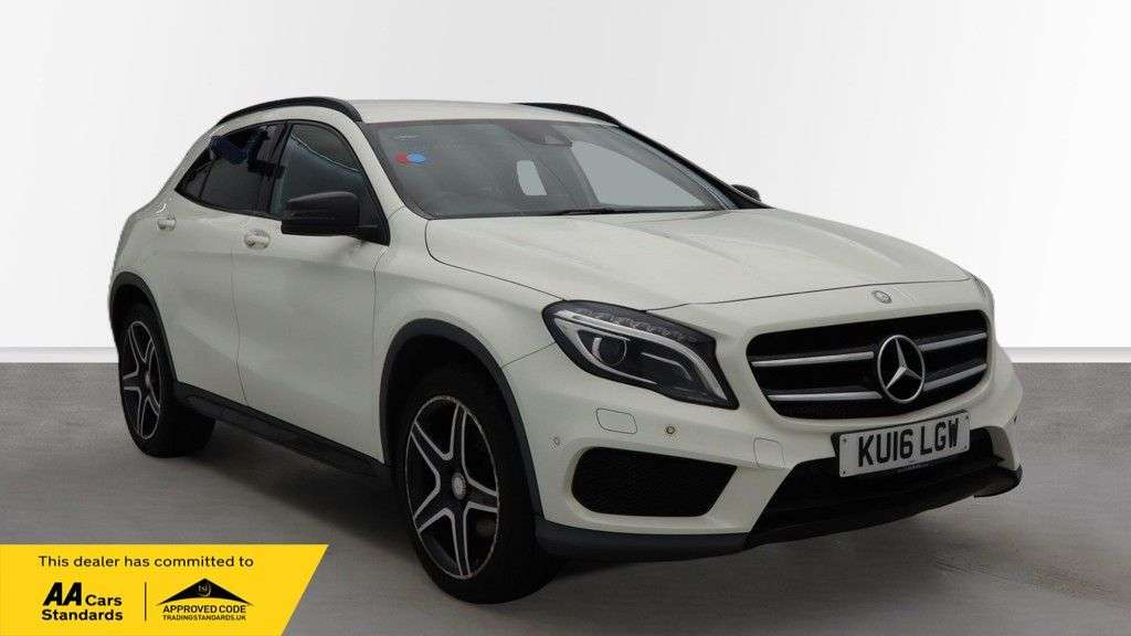 A 2016 MERCEDES-BENZ 180 2.1 GLA220d AMG Line (Premium) SUV 5dr Diesel 7G-DCT 4MATIC Euro 6 (s/s) (1 A 2016 MERCEDES-BENZ 180 2.1 GLA220d AMG Line (Premium) SUV 5dr Diesel 7G-DCT 4MATIC Euro 6 (s/s) (1