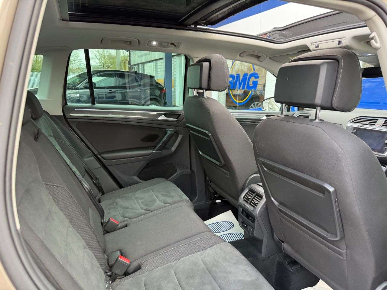 2017 VOLKSWAGEN TIGUAN 2017 VOLKSWAGEN TIGUAN