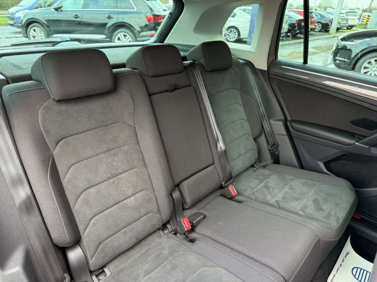 2017 VOLKSWAGEN TIGUAN 2017 VOLKSWAGEN TIGUAN