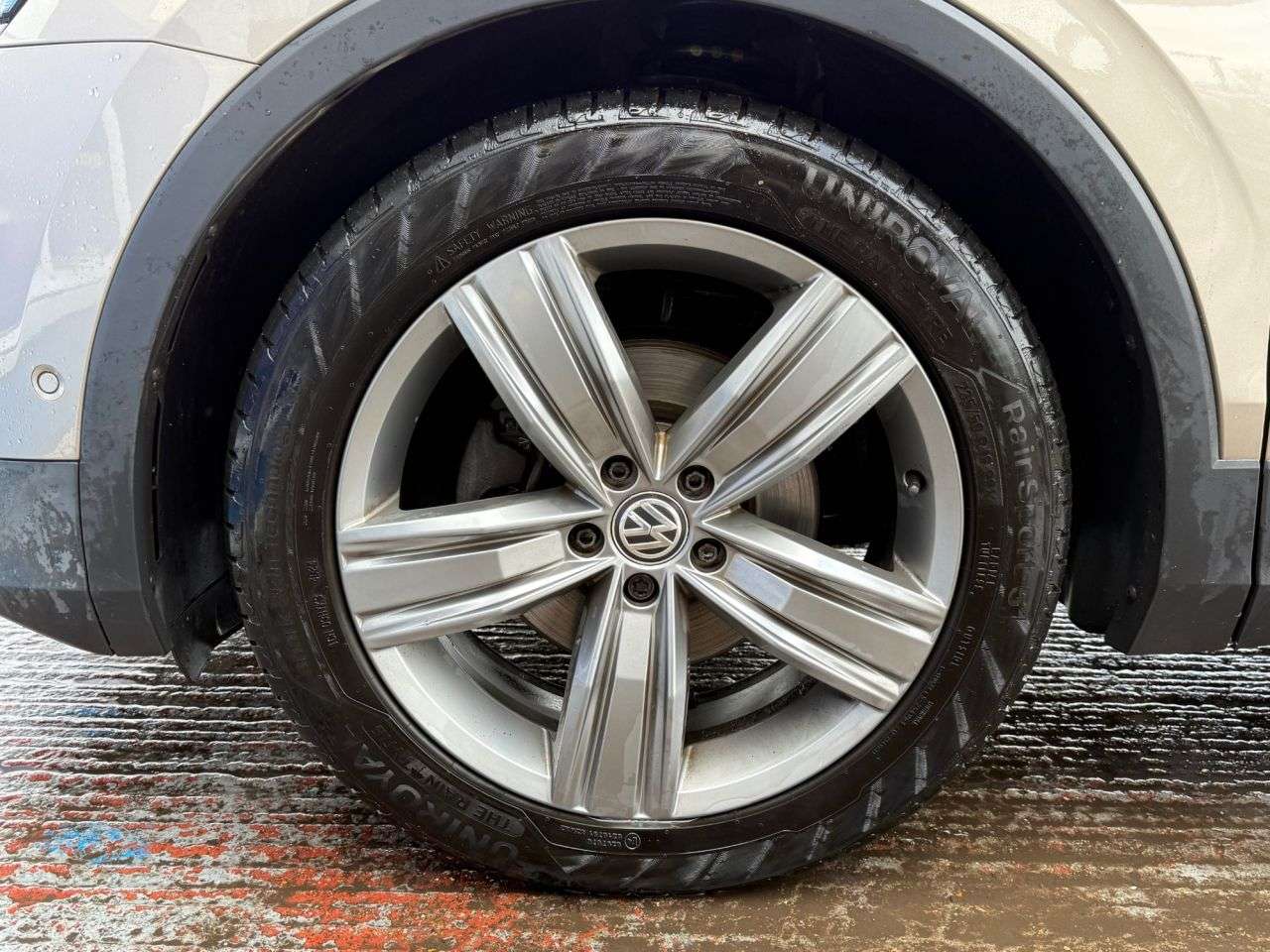 2017 VOLKSWAGEN TIGUAN 2017 VOLKSWAGEN TIGUAN