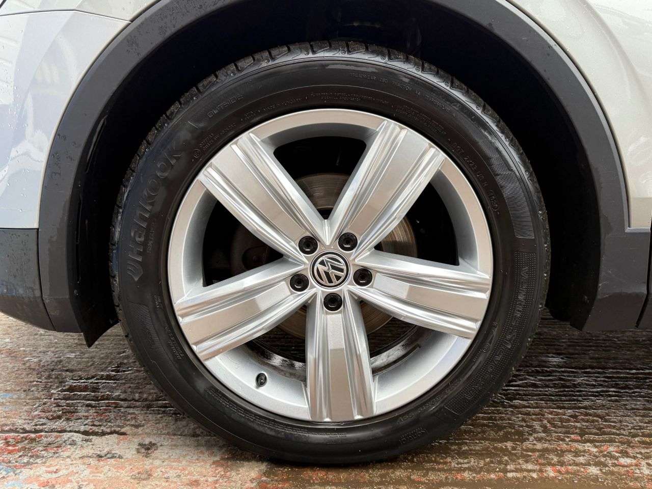 2018 VOLKSWAGEN TIGUAN 2018 VOLKSWAGEN TIGUAN