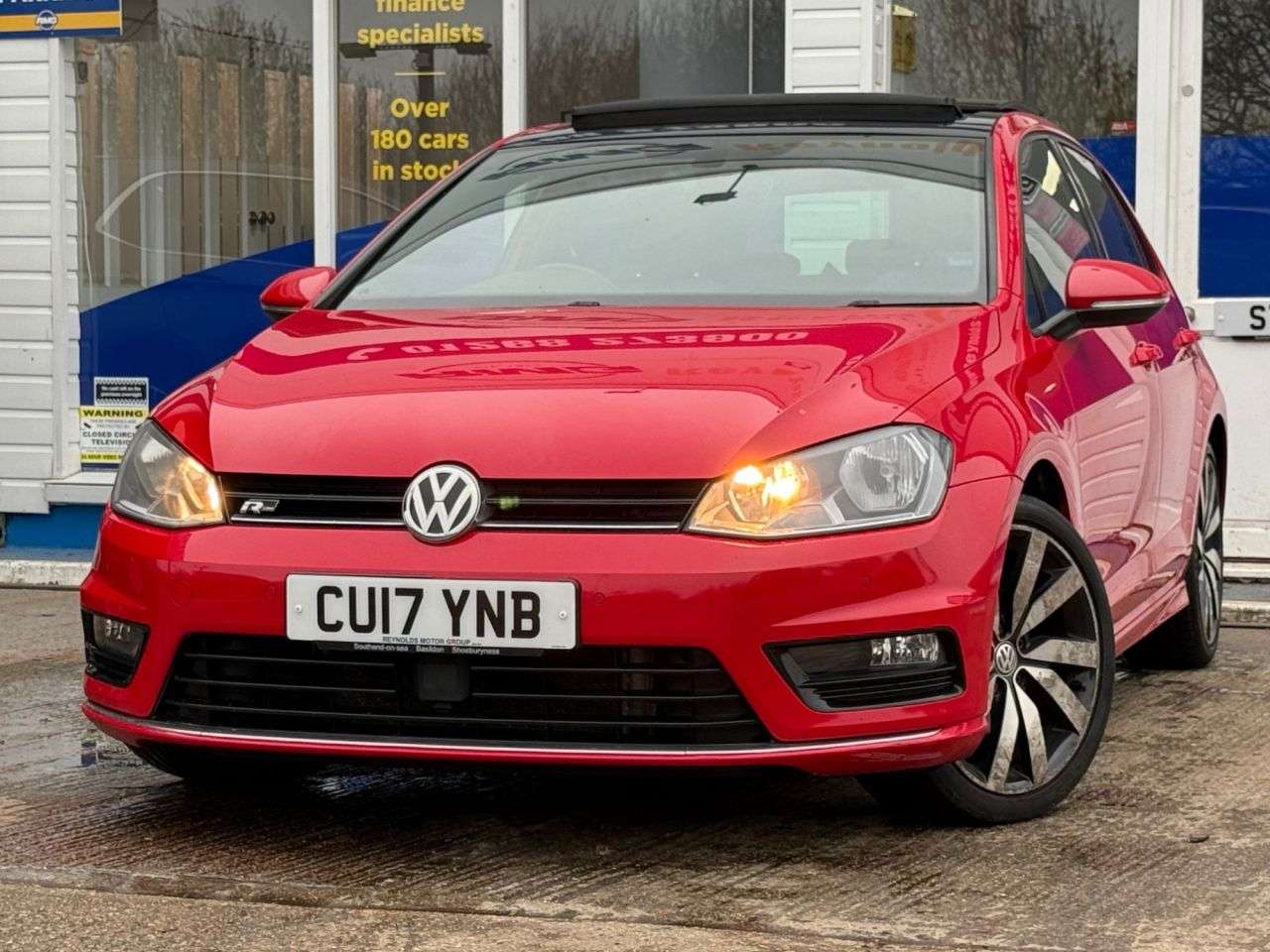 A 2017 VOLKSWAGEN GOLF 1.4 TSI BlueMotion Tech ACT R-Line Edition Hatchback 5dr Petrol Manual Euro A 2017 VOLKSWAGEN GOLF 1.4 TSI BlueMotion Tech ACT R-Line Edition Hatchback 5dr Petrol Manual Euro