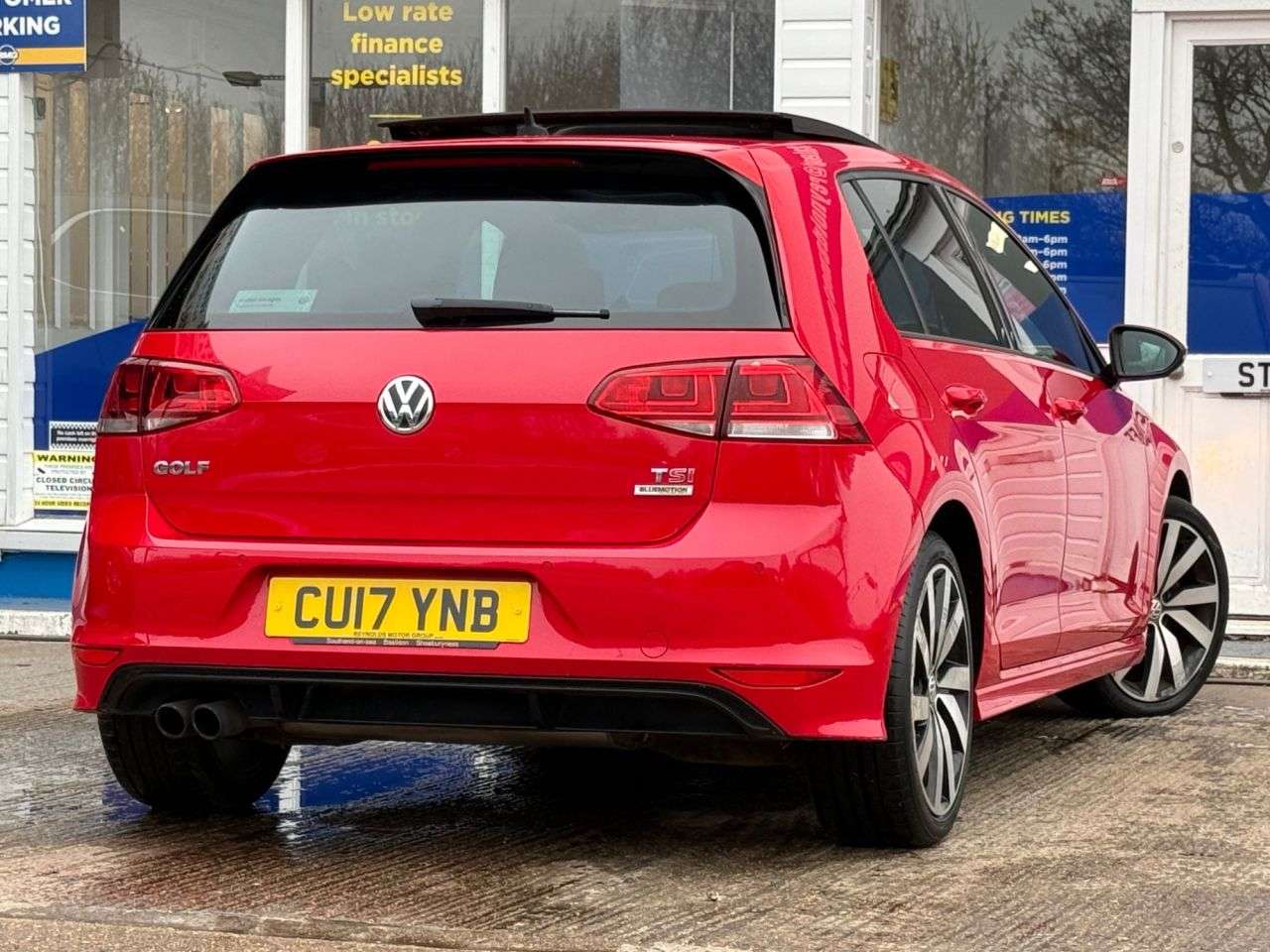 2017 VOLKSWAGEN GOLF 2017 VOLKSWAGEN GOLF