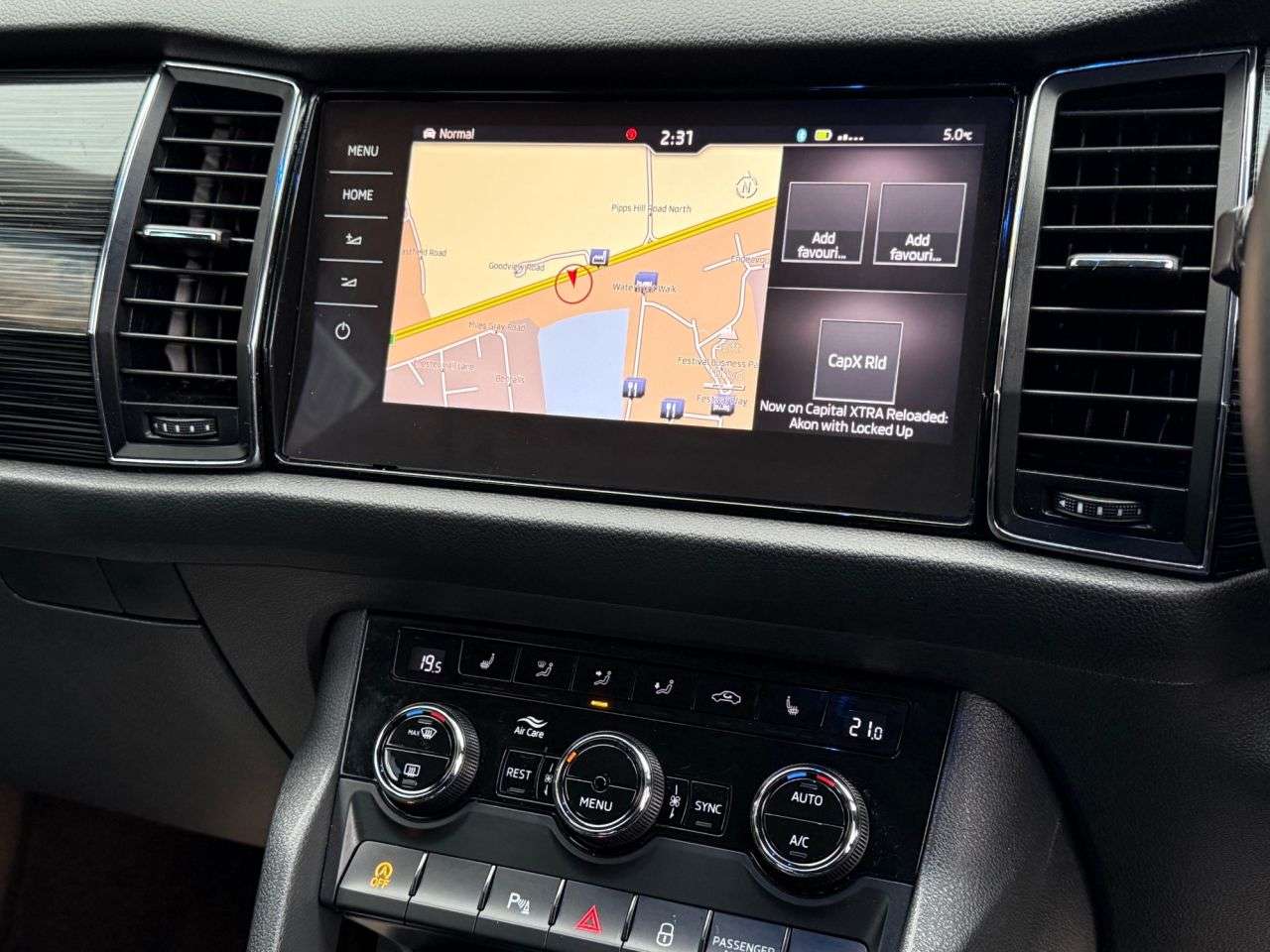 A 2019 SKODA KODIAQ 1.5 TSI ACT Edition SUV 5dr Petrol DSG Euro 6 (s/s) (7 Seat) (150 ps) 2 OWN A 2019 SKODA KODIAQ 1.5 TSI ACT Edition SUV 5dr Petrol DSG Euro 6 (s/s) (7 Seat) (150 ps) 2 OWN