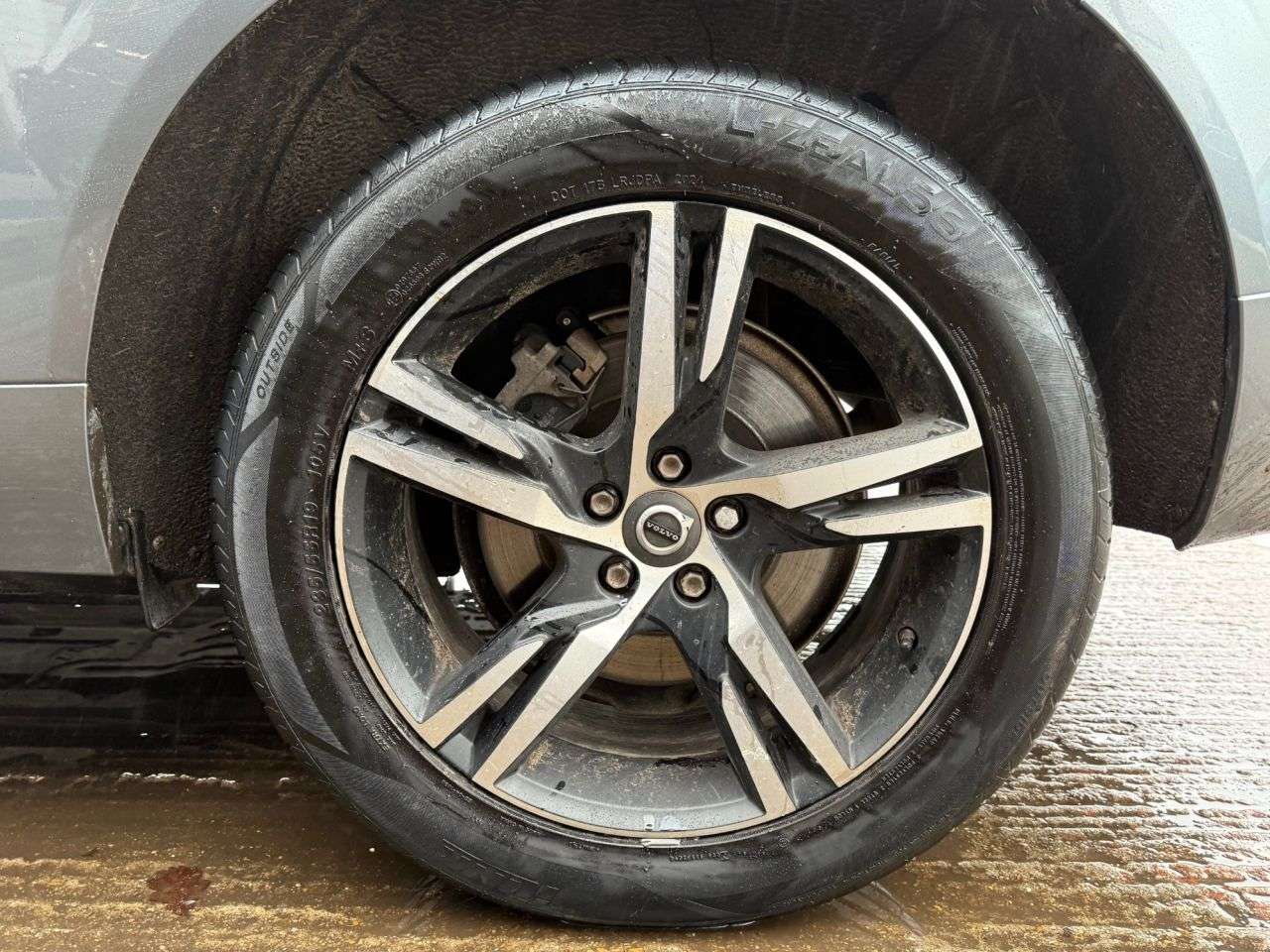 2019 VOLVO XC60 2019 VOLVO XC60
