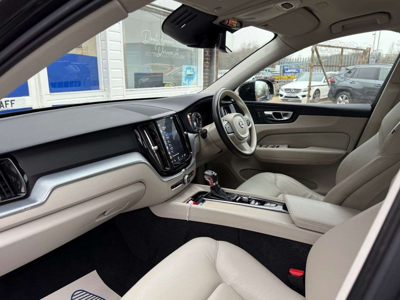 2018 VOLVO XC60 2018 VOLVO XC60