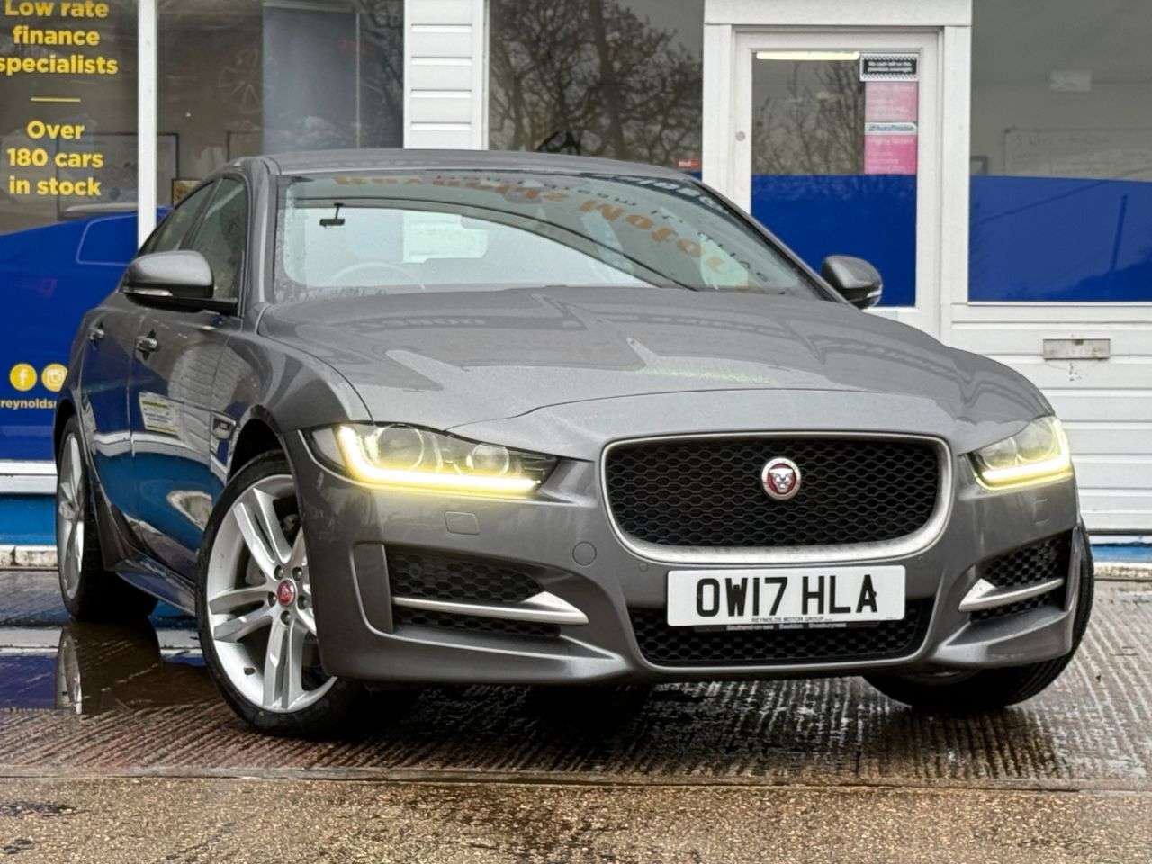 A 2017 JAGUAR XE 2.0d R-Sport Saloon 4dr Diesel Auto AWD Euro 6 (s/s) (240 ps) FULL LEATHER A 2017 JAGUAR XE 2.0d R-Sport Saloon 4dr Diesel Auto AWD Euro 6 (s/s) (240 ps) FULL LEATHER
