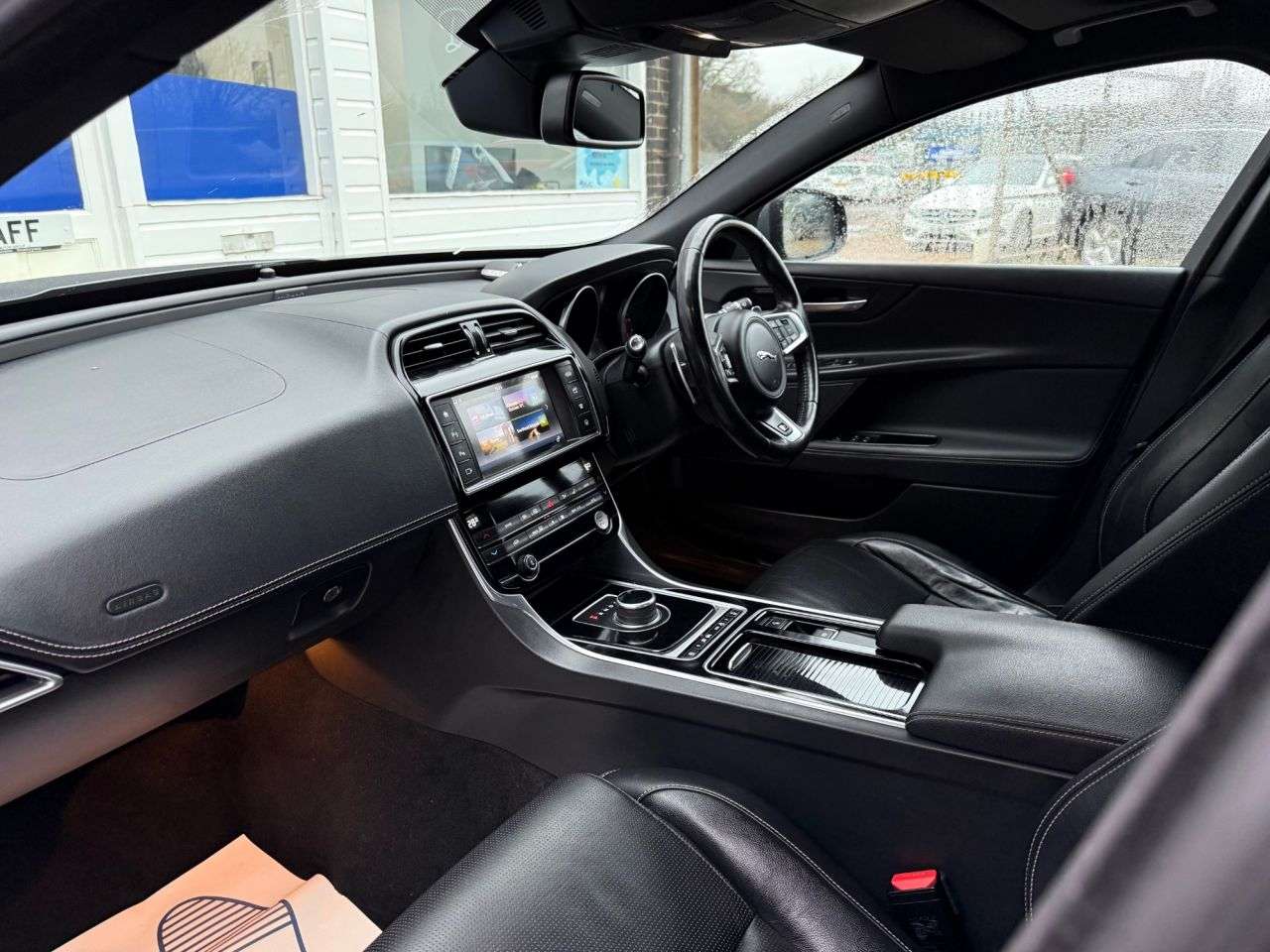 2017 JAGUAR XE 2017 JAGUAR XE