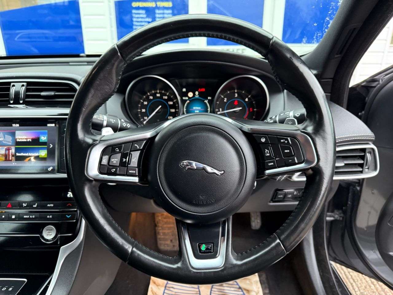 2017 JAGUAR XE 2017 JAGUAR XE