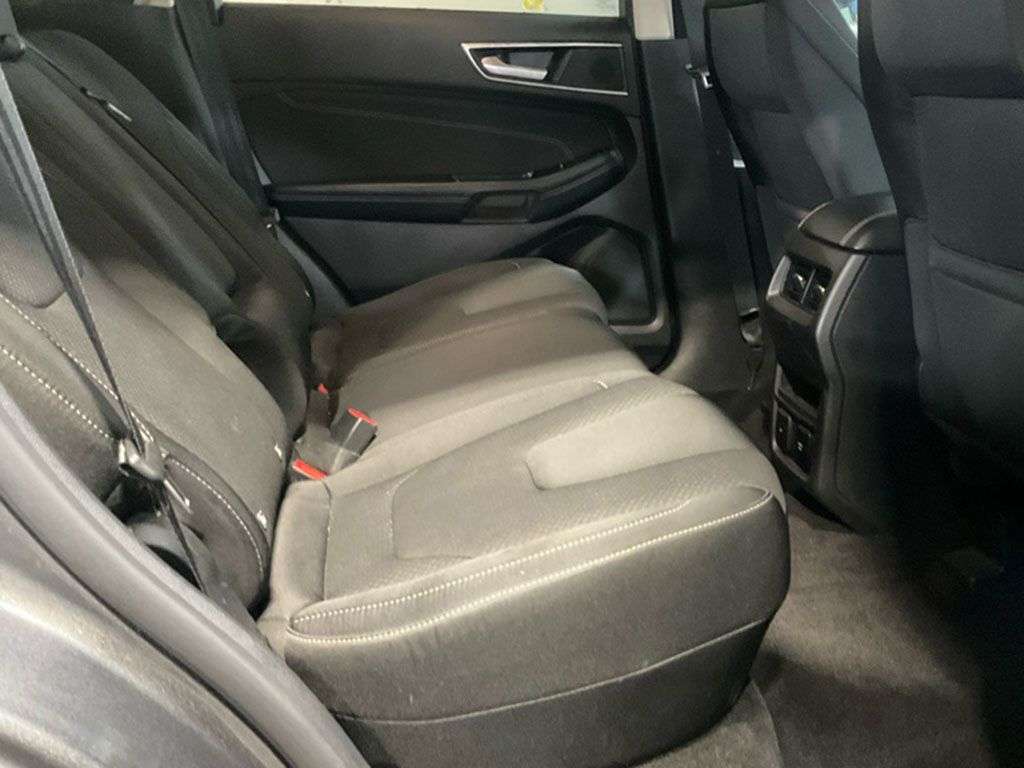 A 2017 FORD EDGE 2.0 TDCi Titanium SUV 5dr Diesel Powershift AWD Euro 6 (s/s) (210 ps) SAT-N A 2017 FORD EDGE 2.0 TDCi Titanium SUV 5dr Diesel Powershift AWD Euro 6 (s/s) (210 ps) SAT-N