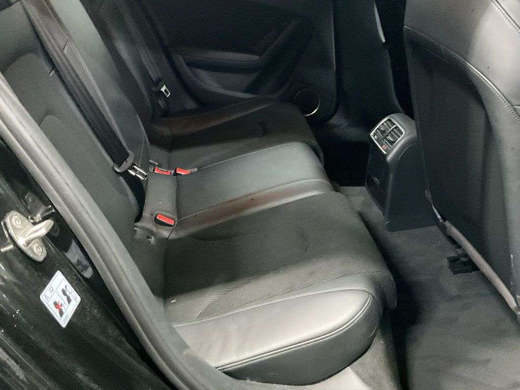 A 2015 AUDI A4 AVANT 2.0 TDI Black Edition Estate 5dr Diesel Multitronic Euro 6 (s/s) (Nav) (190 A 2015 AUDI A4 AVANT 2.0 TDI Black Edition Estate 5dr Diesel Multitronic Euro 6 (s/s) (Nav) (190