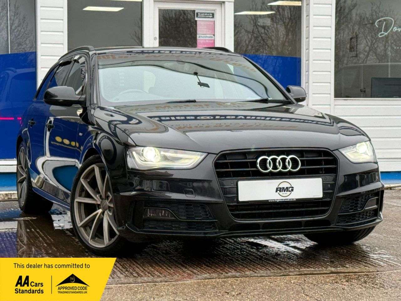 A 2015 AUDI A4 AVANT 2.0 TDI Black Edition Estate 5dr Diesel Multitronic Euro 6 (s/s) (Nav) (190 A 2015 AUDI A4 AVANT 2.0 TDI Black Edition Estate 5dr Diesel Multitronic Euro 6 (s/s) (Nav) (190