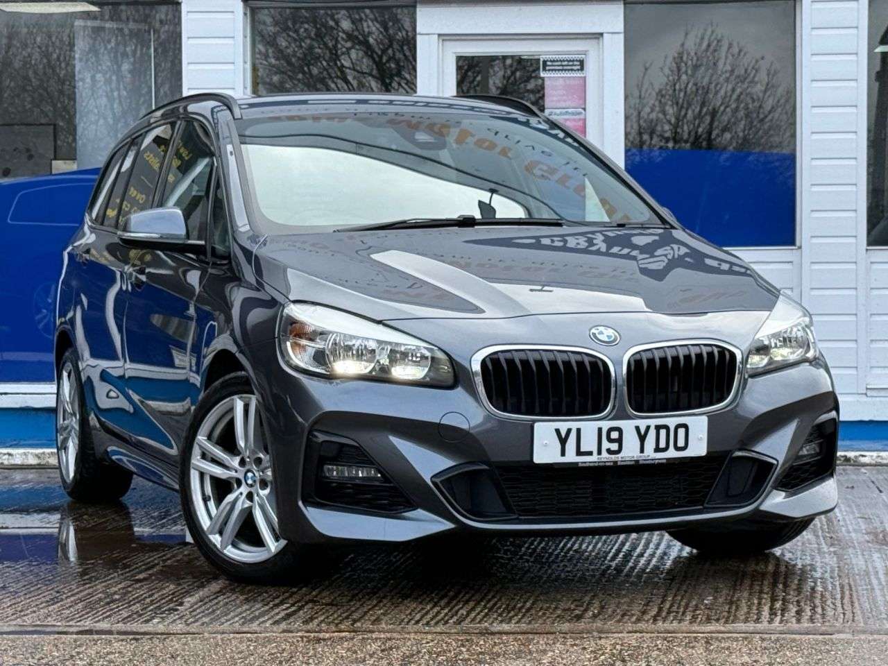 A 2019 BMW 2 SERIES GRAN TOURER 1.5 218i M Sport MPV 5dr Petrol DCT Euro 6 (s/s) (140 ps) SAT-NAV / PARKING A 2019 BMW 2 SERIES GRAN TOURER 1.5 218i M Sport MPV 5dr Petrol DCT Euro 6 (s/s) (140 ps) SAT-NAV / PARKING