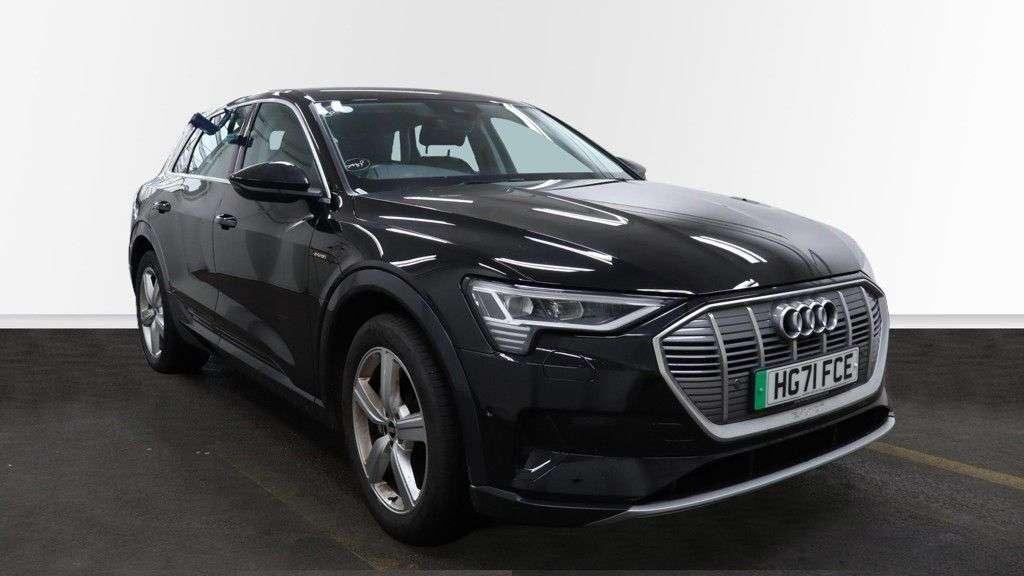 A 2021 AUDI E-TRON 50 Technik SUV 5dr Electric Auto quattro 71.2kWh (11kW Charger) (313 ps) GR A 2021 AUDI E-TRON 50 Technik SUV 5dr Electric Auto quattro 71.2kWh (11kW Charger) (313 ps) GR