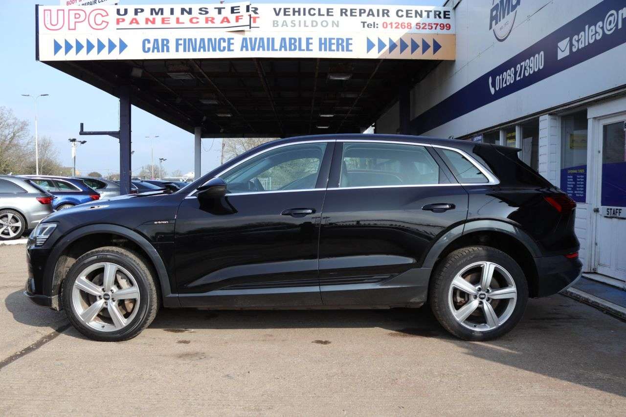 2021 AUDI E-TRON 2021 AUDI E-TRON