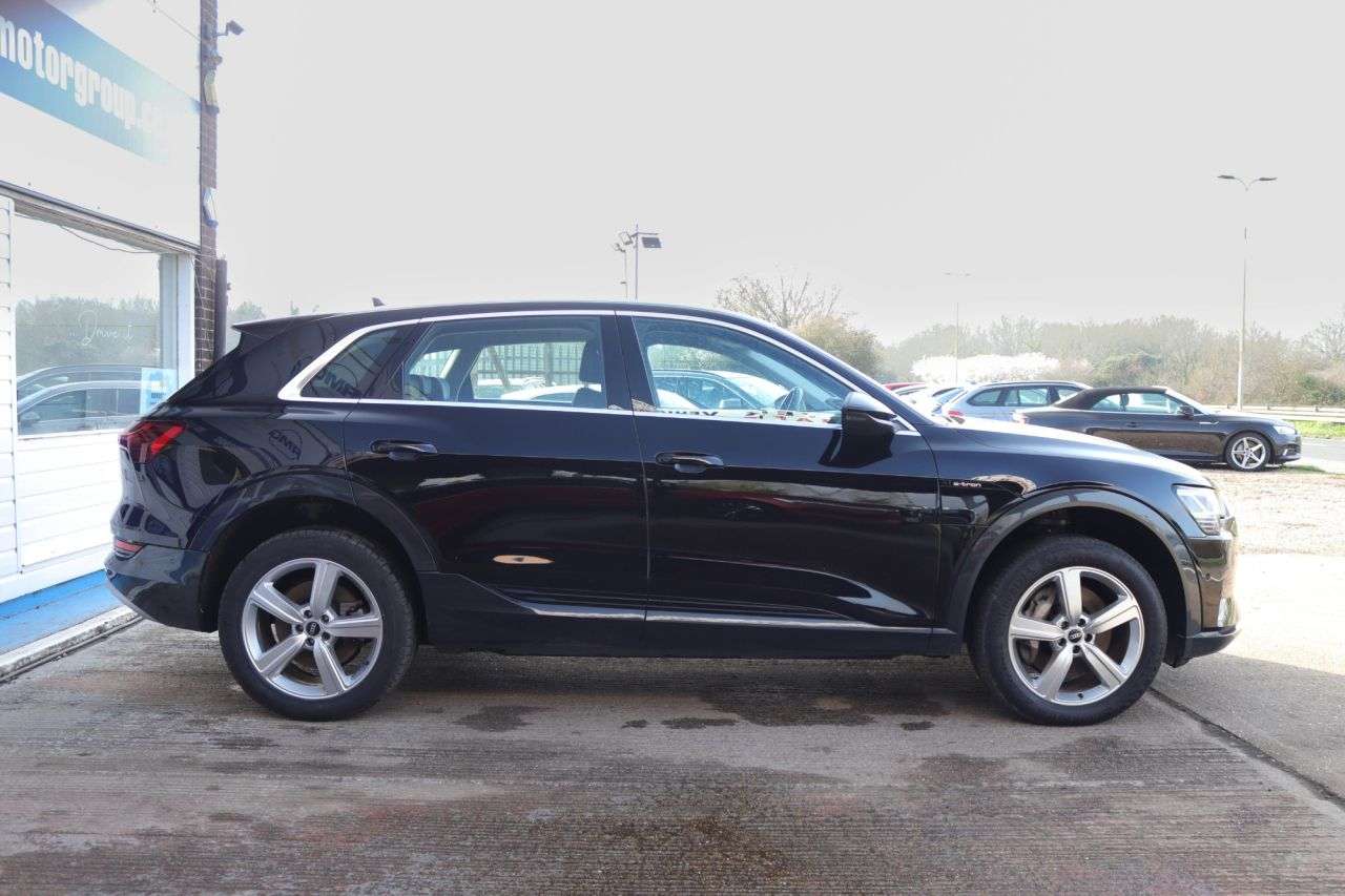 2021 AUDI E-TRON 2021 AUDI E-TRON