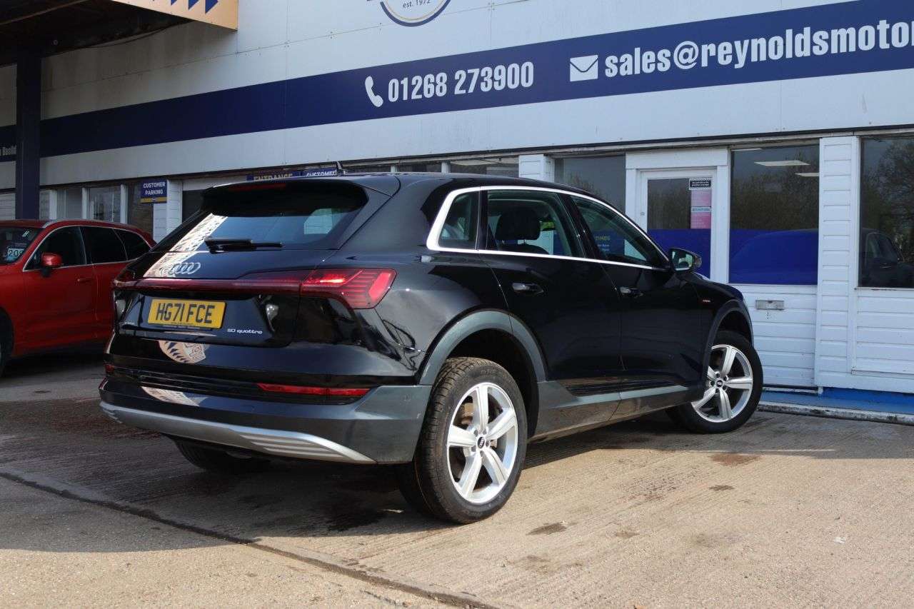 2021 AUDI E-TRON 2021 AUDI E-TRON