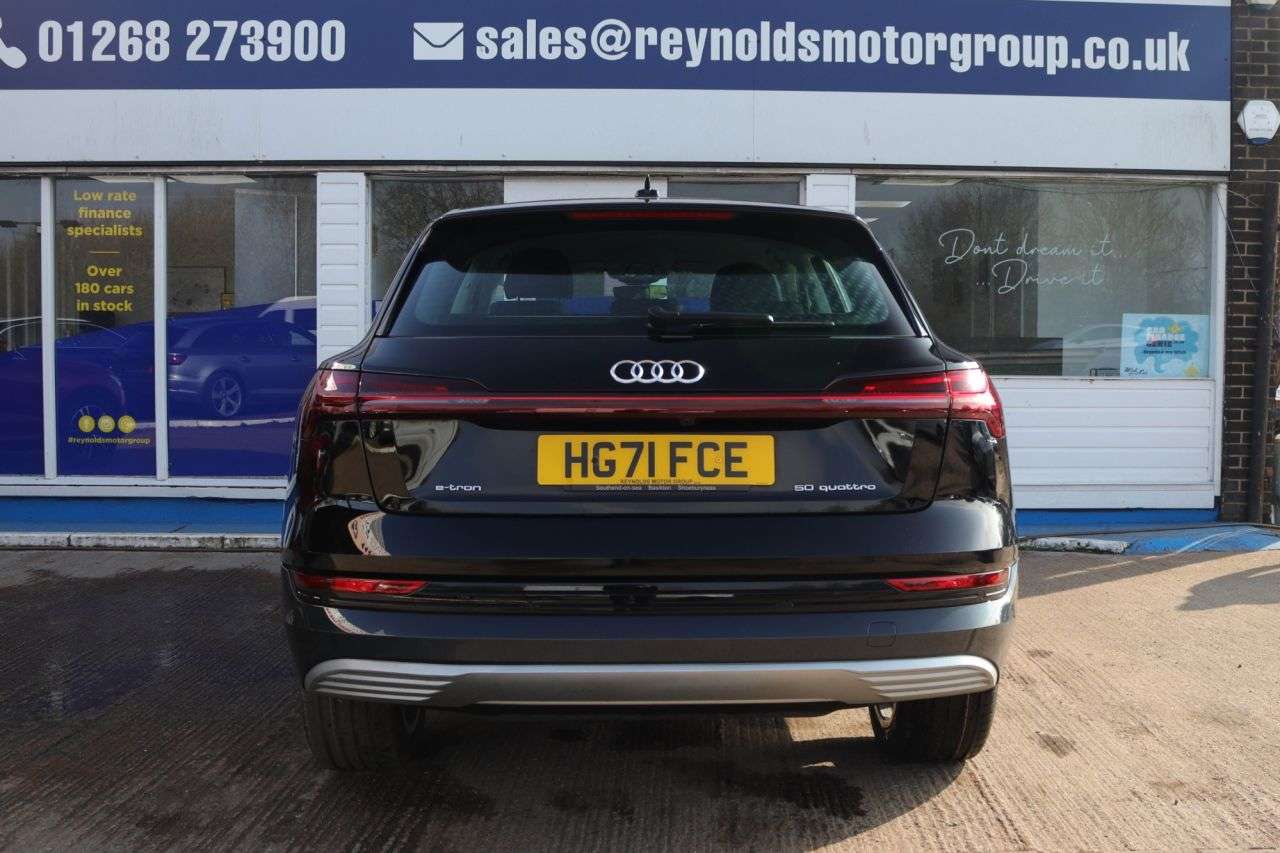 2021 AUDI E-TRON 2021 AUDI E-TRON