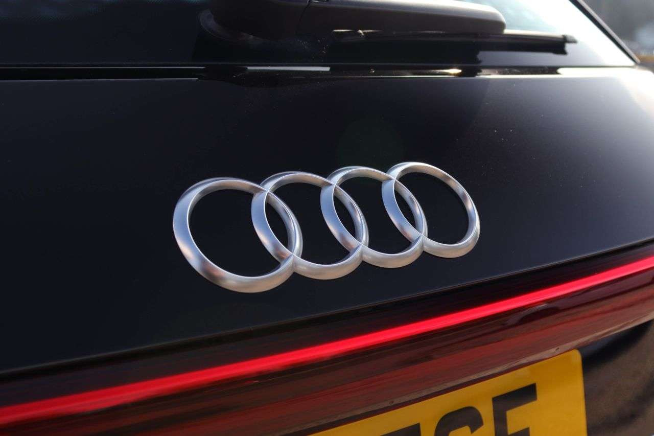 2021 AUDI E-TRON 2021 AUDI E-TRON