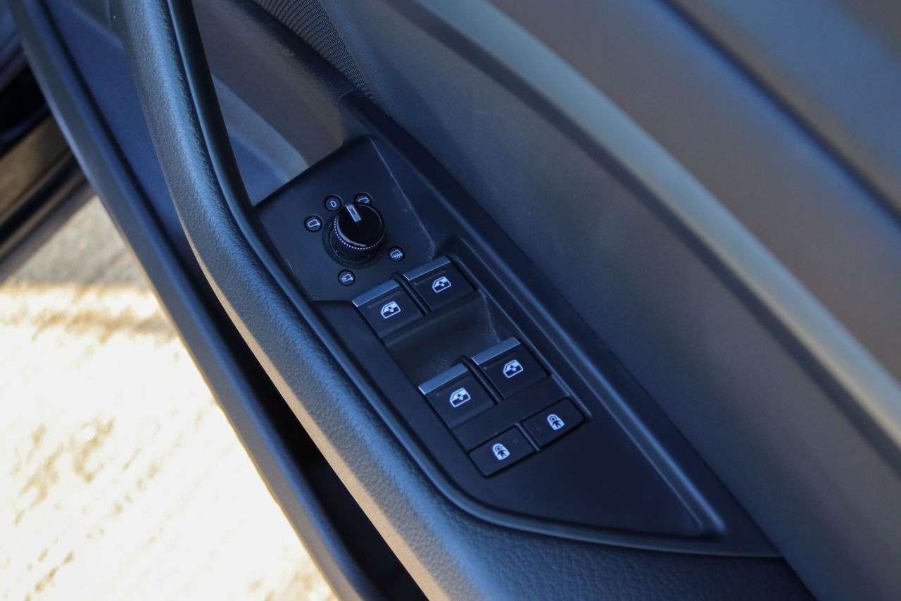 2021 AUDI E-TRON 2021 AUDI E-TRON