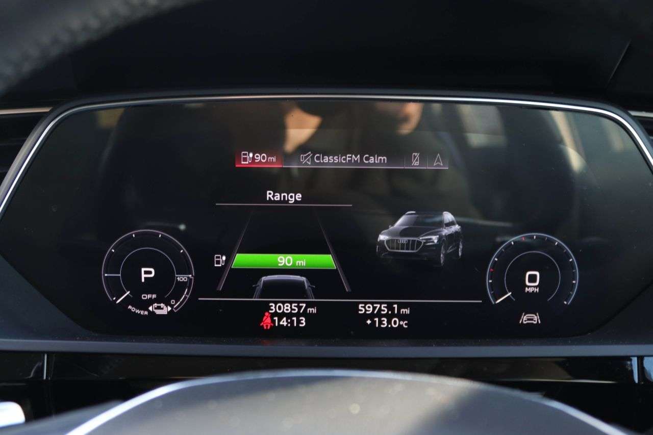 2021 AUDI E-TRON 2021 AUDI E-TRON