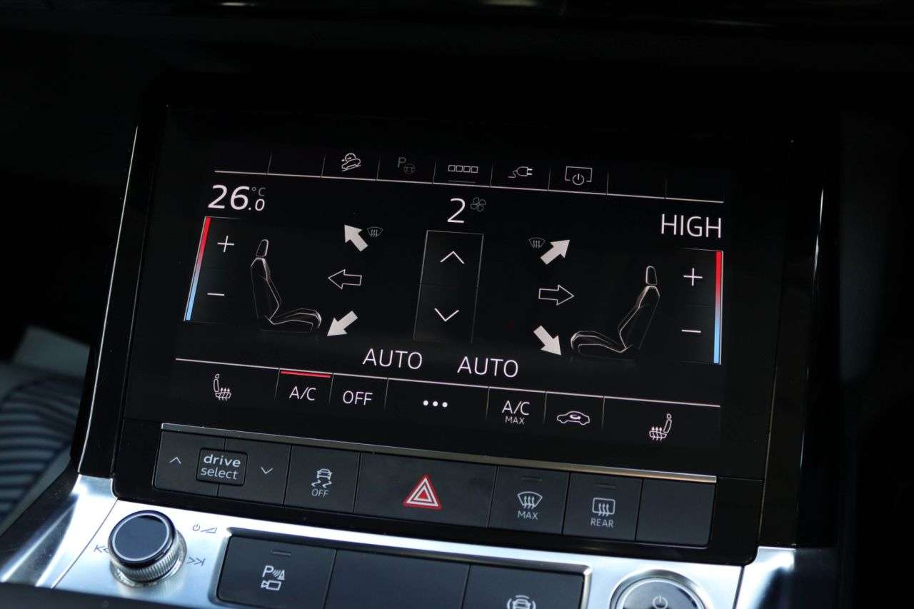 2021 AUDI E-TRON 2021 AUDI E-TRON