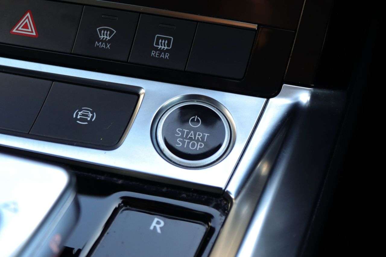 2021 AUDI E-TRON 2021 AUDI E-TRON